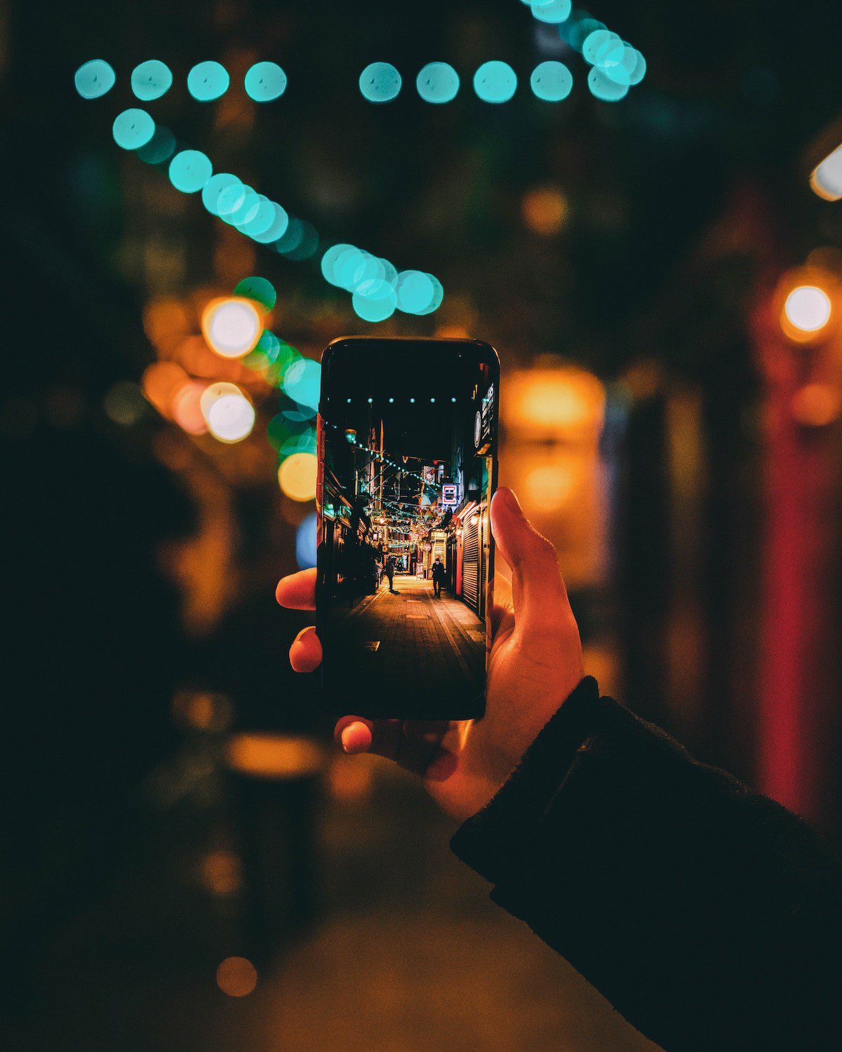 Mobile photograph at nighttime